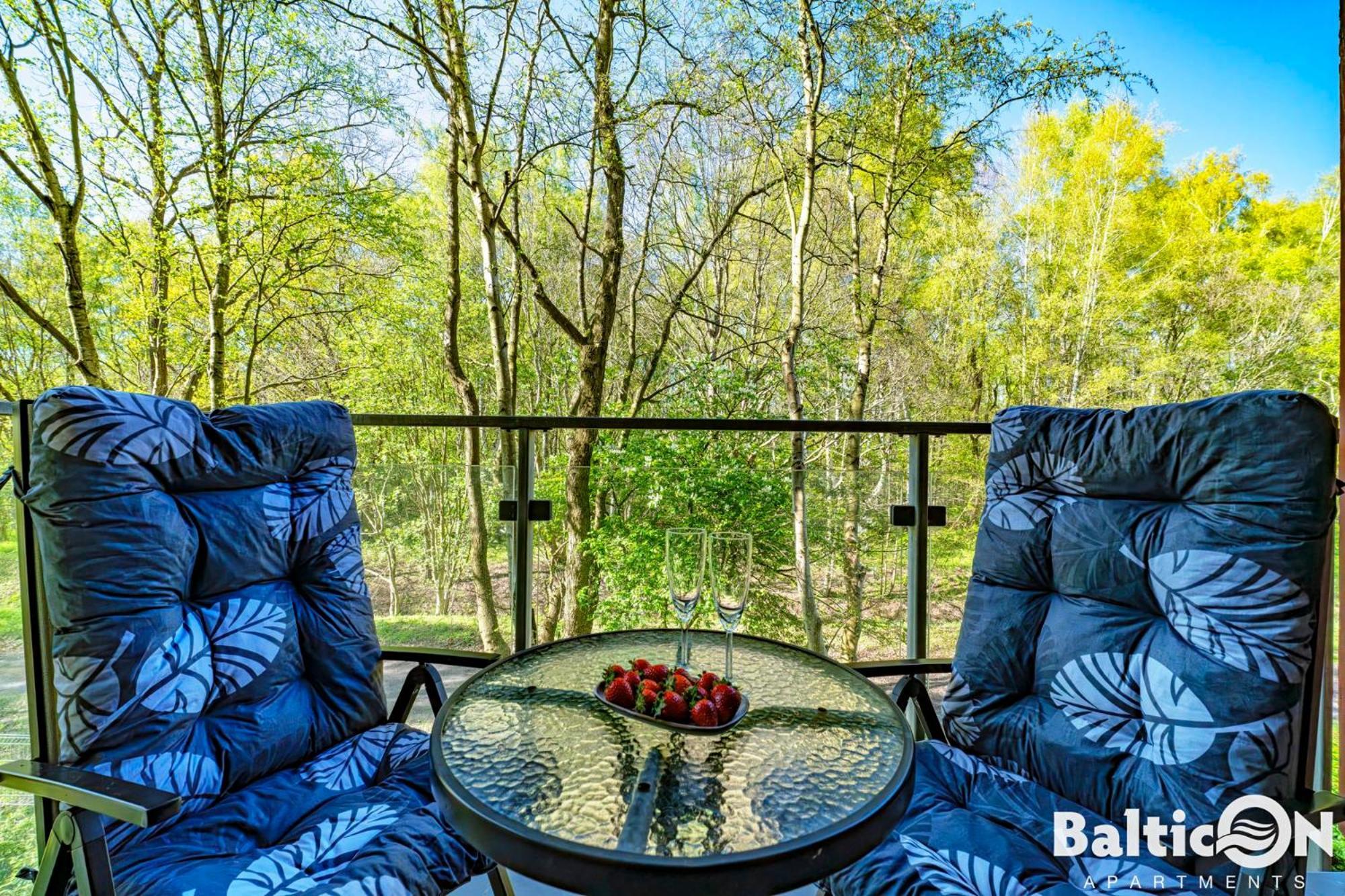 Apartamenty Balticon Polanki - Sauna, Fitness Inclusive - Basen Latem, Pool Im Sommer Kolobrzeg Bagian luar foto