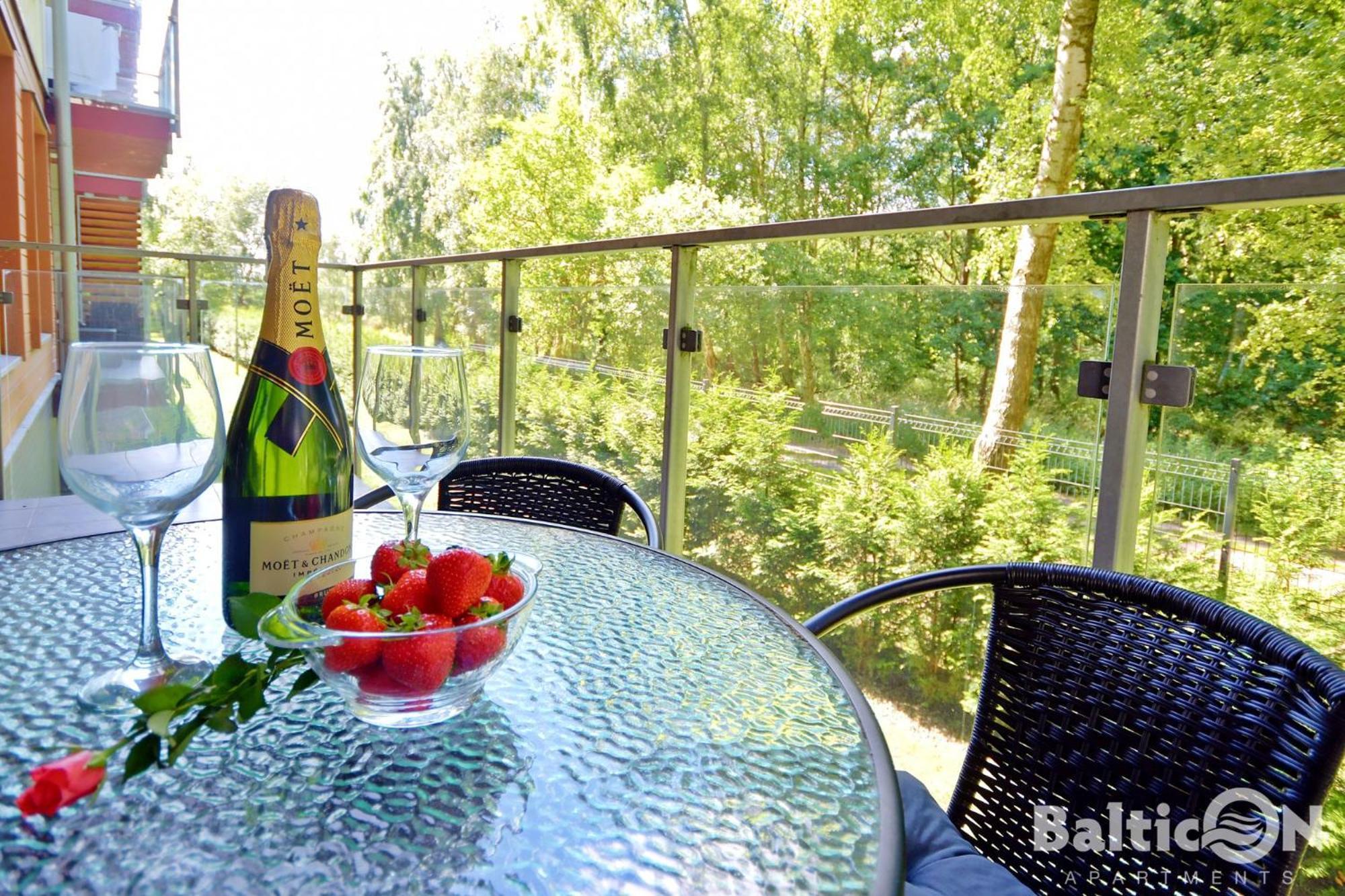 Apartamenty Balticon Polanki - Sauna, Fitness Inclusive - Basen Latem, Pool Im Sommer Kolobrzeg Ruang foto